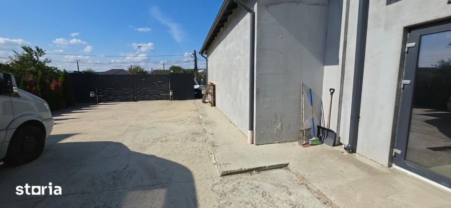Spațiu comercial, de 360 mp, în Hemeiuș