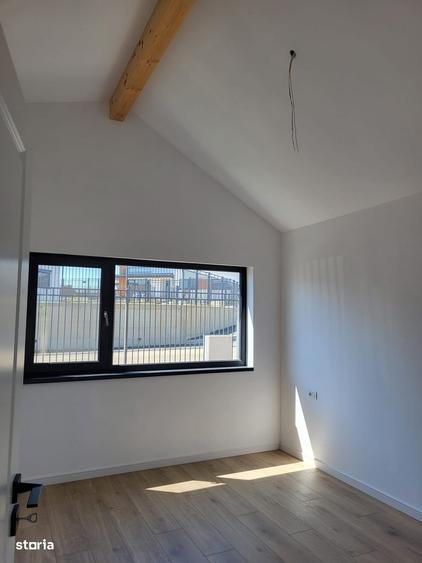 Casă cu 3 camere în Tâncăbești