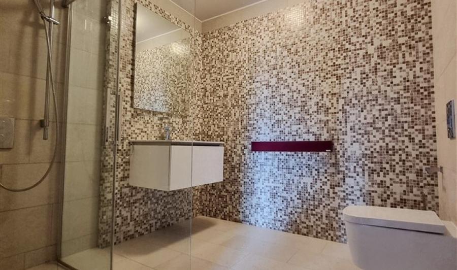 Apartament cu 4 camere în Aviatorilor