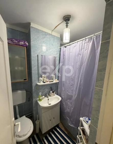 Apartament cu 2 camere decomandat, mobilat în Micro 6