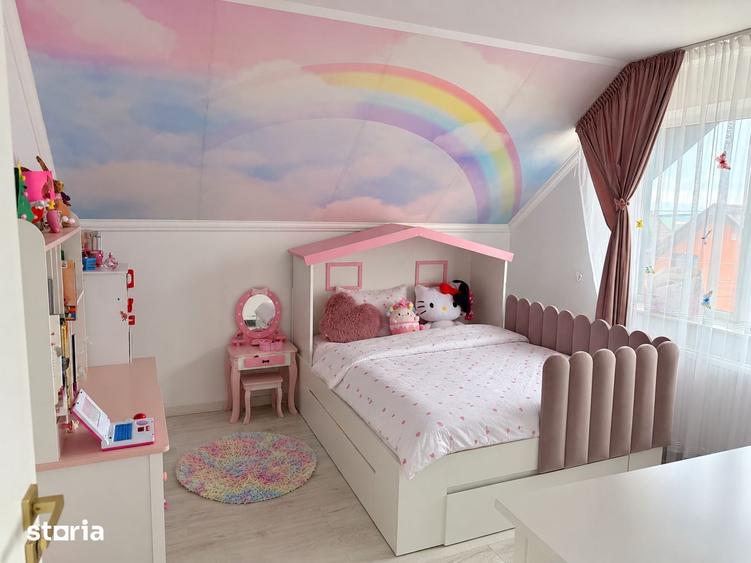 Casă cu 5 camere cu Teren 300 Mp în Codlea