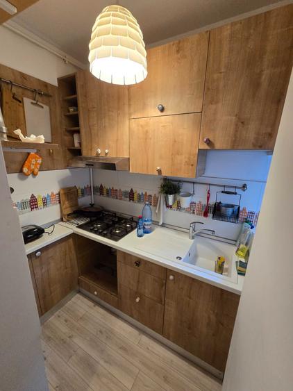 Apartament cu 2 camere decomandat în Moșilor