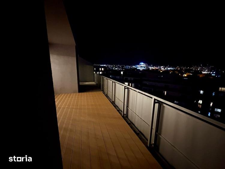 Apartament cu 4 camere semidecomandat, mobilat în Bună Ziua