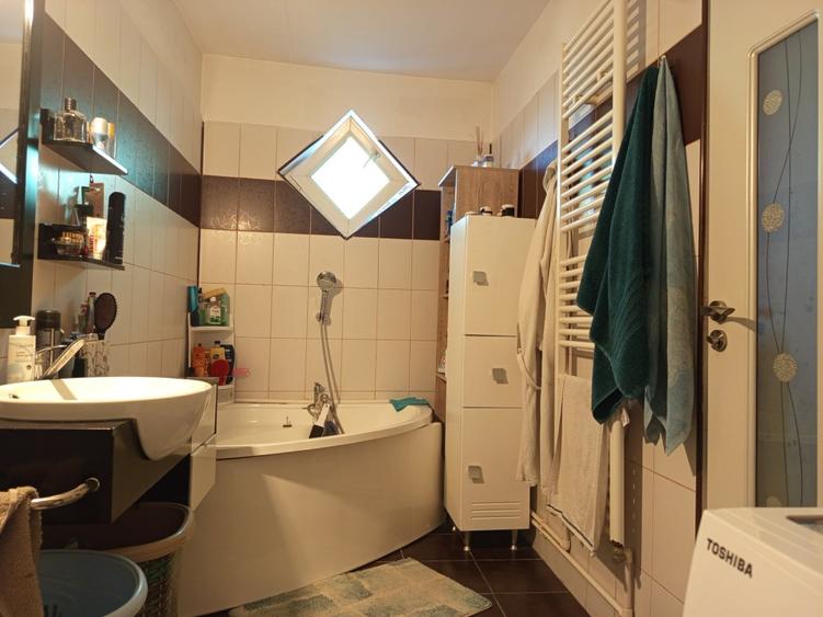 Casă individuală cu 4 camere cu Teren 640 Mp în Stâlpu