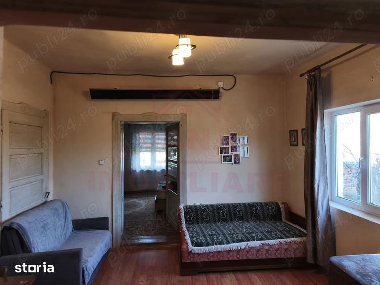 Casă cu 6 camere cu Teren 3340 Mp în Central