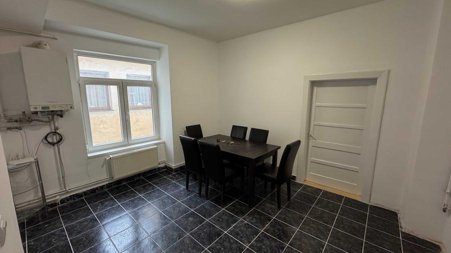 Apartament cu 2 camere decomandat în Ultracentral