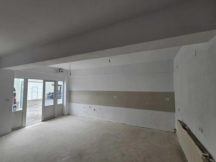 Spațiu comercial, de 32 mp, în Central