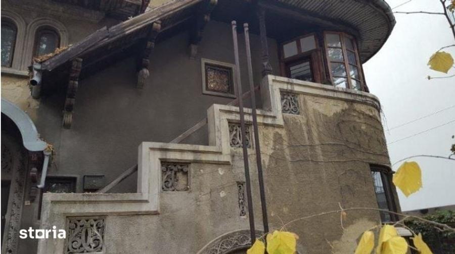 Apartament cu 3 camere în Aviatorilor