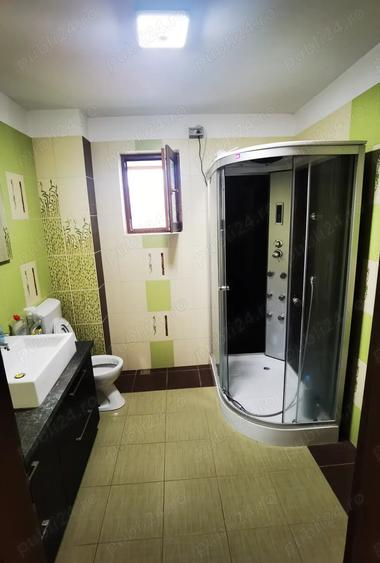 Casă cu 6 camere cu Teren 360 Mp în Năvodari