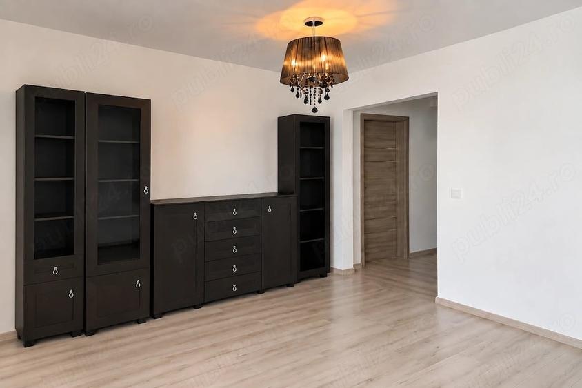 Apartament cu 3 camere decomandat în Lipovei