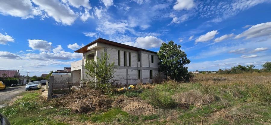 Valu lui Traian - casa P + 1, 6 camere, 336 mp s.u., 450 mp teren - 12