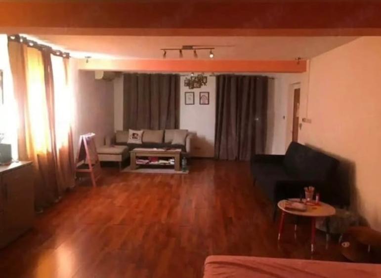 Casă individuală cu 4 camere cu Teren 270 Mp în Central