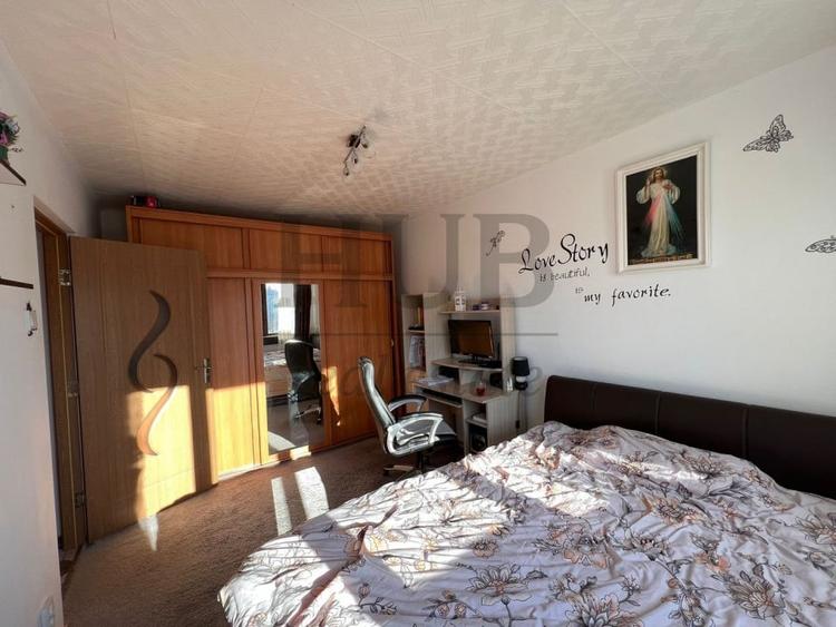 Apartament cu 2 camere semidecomandat, mobilat în Cornișa