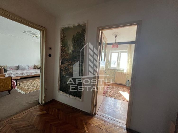 Apartament cu 3 camere decomandat, mobilat în Șagului