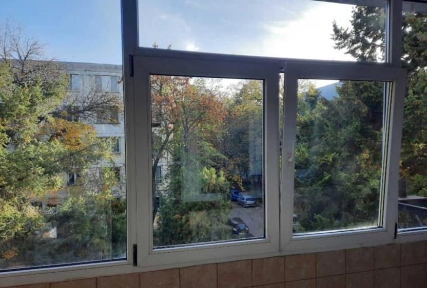 Apartament cu 3 camere decomandat, mobilat în Drumul Taberei