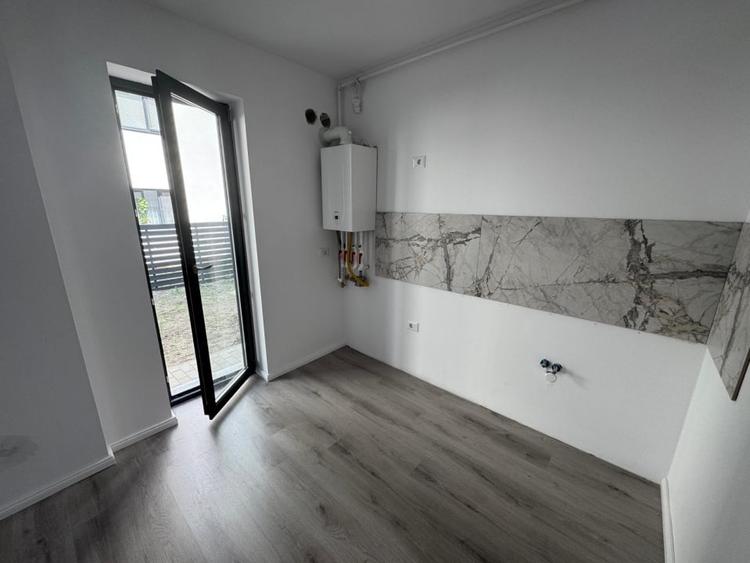 Apartament cu 2 camere decomandat, mobilat în 1 Decembrie