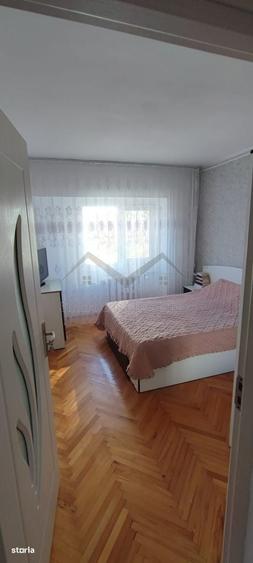 Apartament cu 3 camere decomandat în Dacia