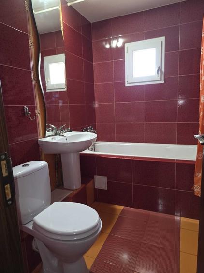 Apartament cu 3 camere decomandat în Mărăști