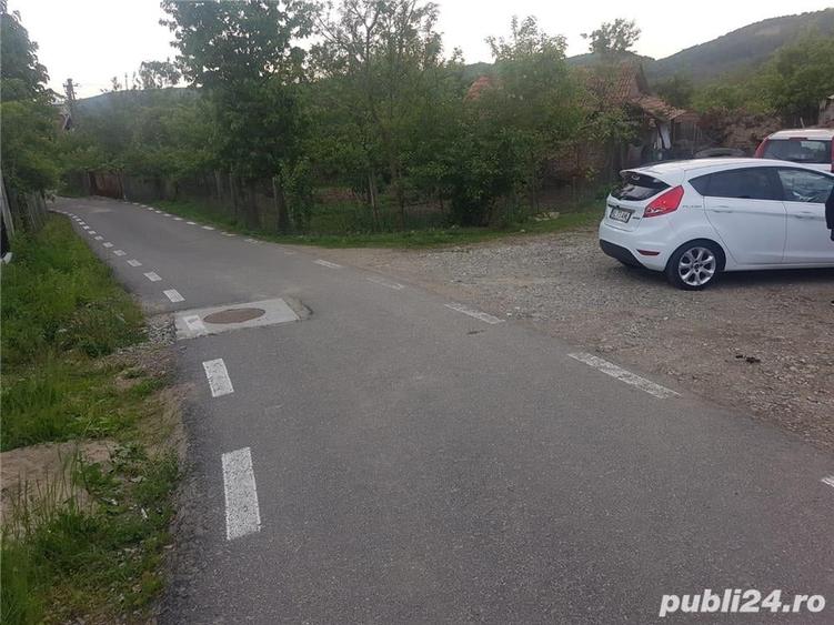 Teren de 1000 mp, în Vlădești