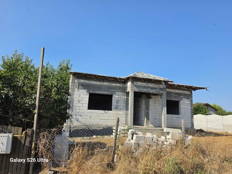 Casă cu 3 camere în Exterior Vest