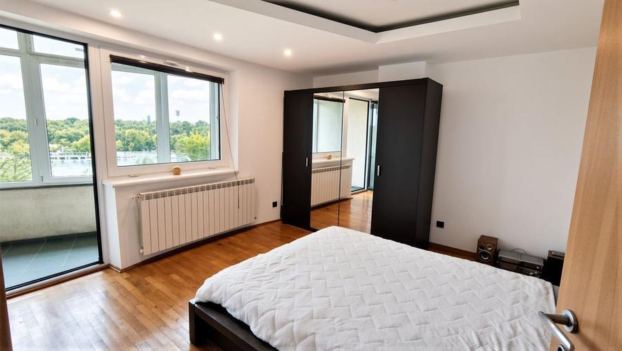 Apartament cu 2 camere semidecomandat, mobilat în Băneasa