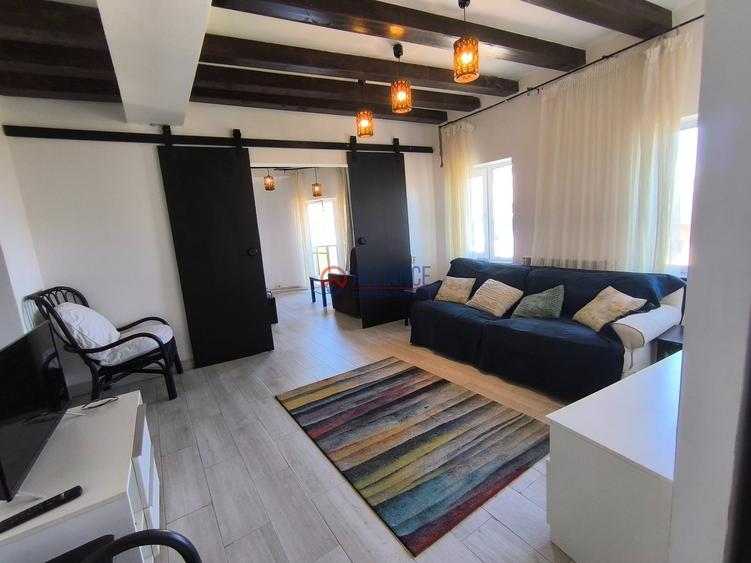 Apartament cu 3 camere semidecomandat în Peninsula