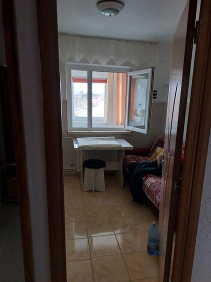 Apartament cu 2 camere decomandat în Dacia