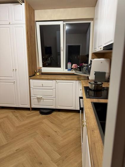 Apartament cu 3 camere decomandat în Sud