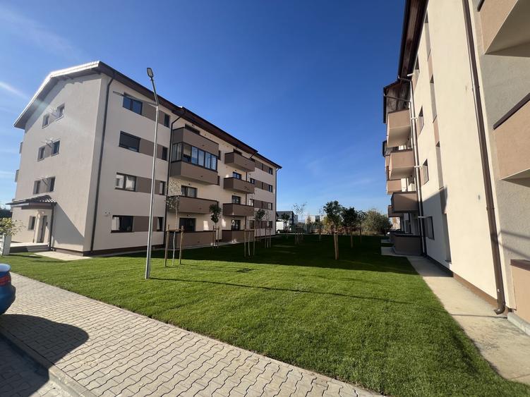 Apartament cu 3 camere decomandat în Sânpetru