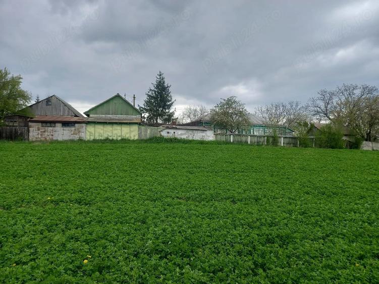 Casă cu 2 camere cu Teren 1511 Mp în Dolina