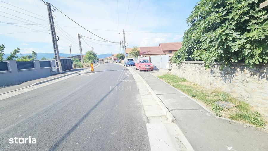 Casă cu 6 camere cu Teren 3250 Mp în Central