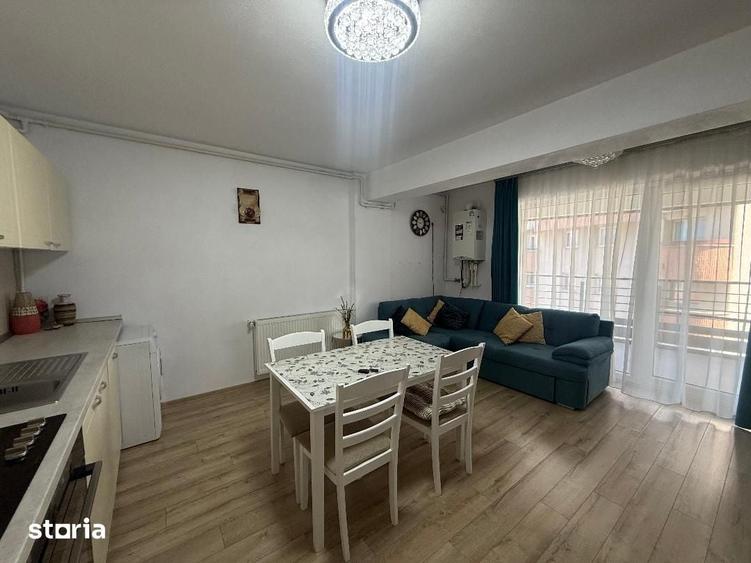 Apartament cu 3 camere în Cetate