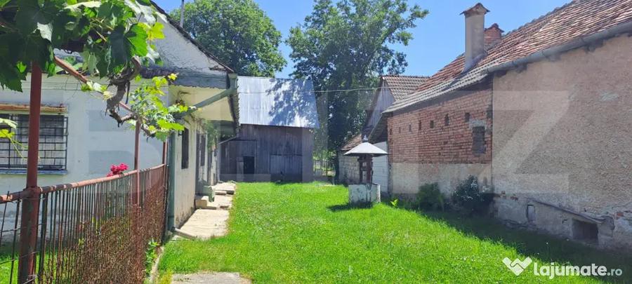 Casă cu 2 camere cu Teren 3000 Mp în Veneția de Sus