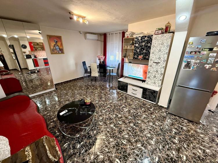 Apartament cu 3 camere decomandat, mobilat în 1 Mai