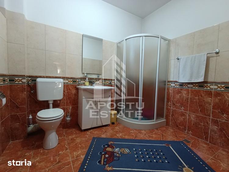 Casă cu 9 camere cu Teren 709 Mp în Blașcovici