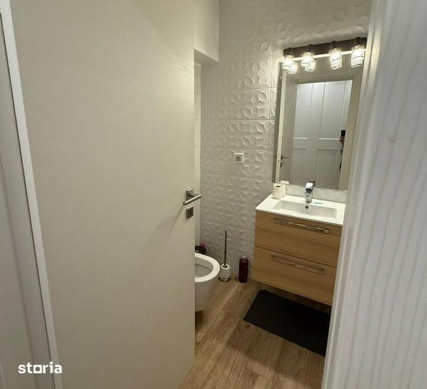 Apartament cu 3 camere în Gara de Nord