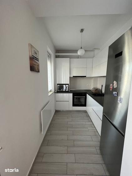 Apartament cu 3 camere în Dumbrăvița
