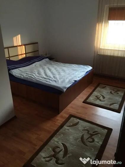 Casă cu 5 camere în Exterior Vest