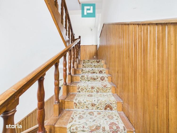 Casă cu 4 camere decomandat în Rontău