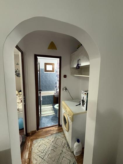 Apartament cu 2 camere semidecomandat în Obor