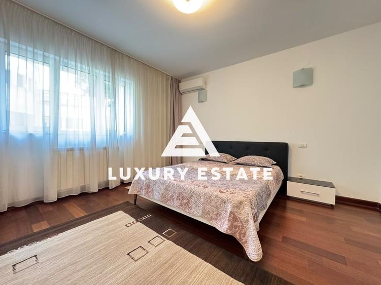 Apartament cu 4 camere decomandat în Polonă