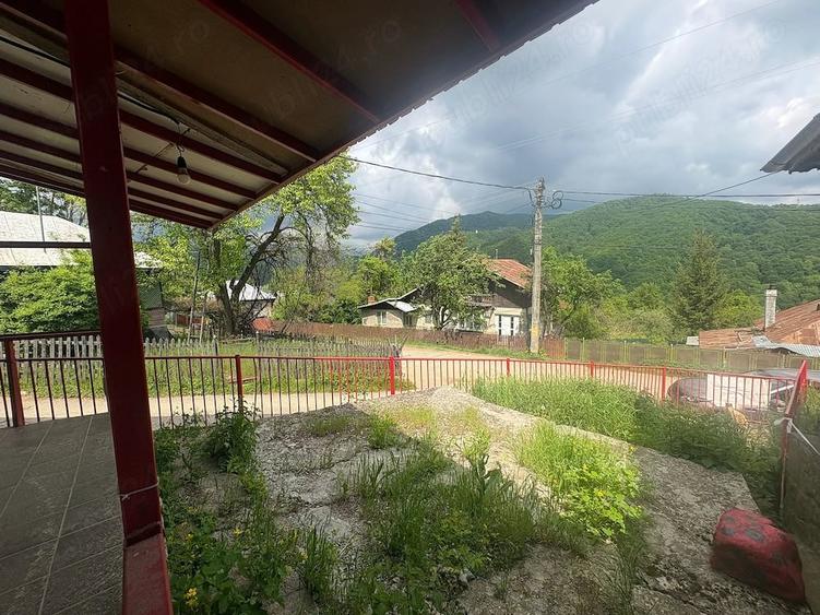 Casă cu Teren 285 Mp în Lunca Mare