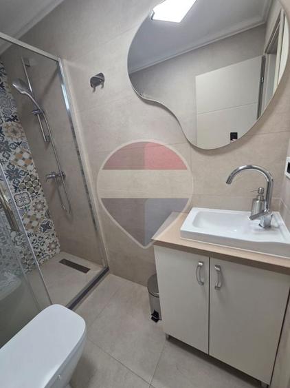 Apartament cu 3 camere decomandat, mobilat în Spitalul Județean