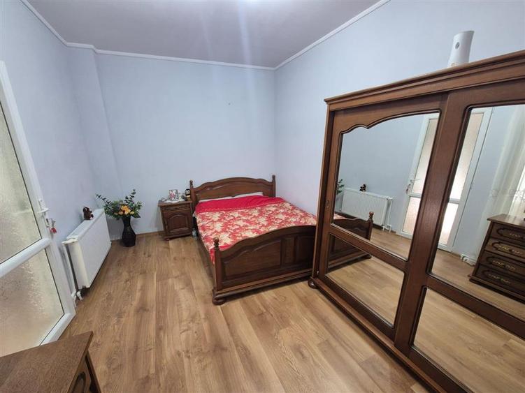 Casă cu 2 camere cu Teren 100 Mp în Central