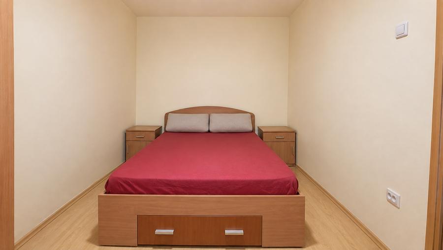 Apartament cu 2 camere semidecomandat în Girocului