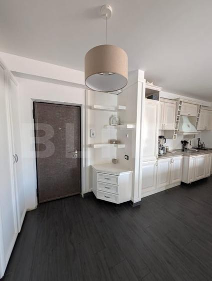 Apartament cu 4 camere semidecomandat, mobilat în Florești