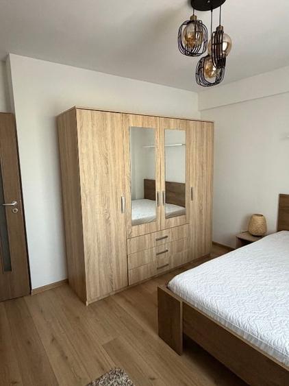 Apartament cu 3 camere semidecomandat, mobilat în Miroslava