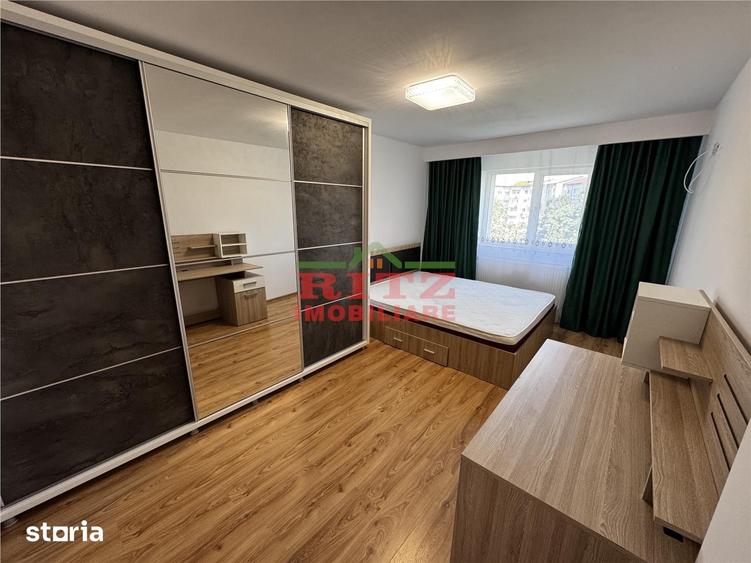 Apartament cu 3 camere semidecomandat în Steaua