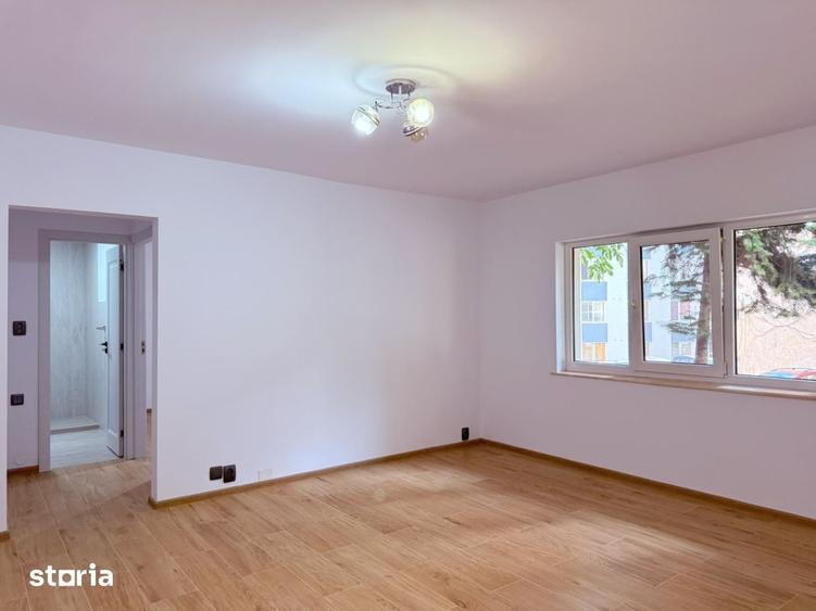 Spațiu comercial, de 50 mp, în Central