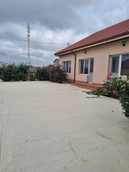 Casă cu 4 camere în Mihai Viteazu